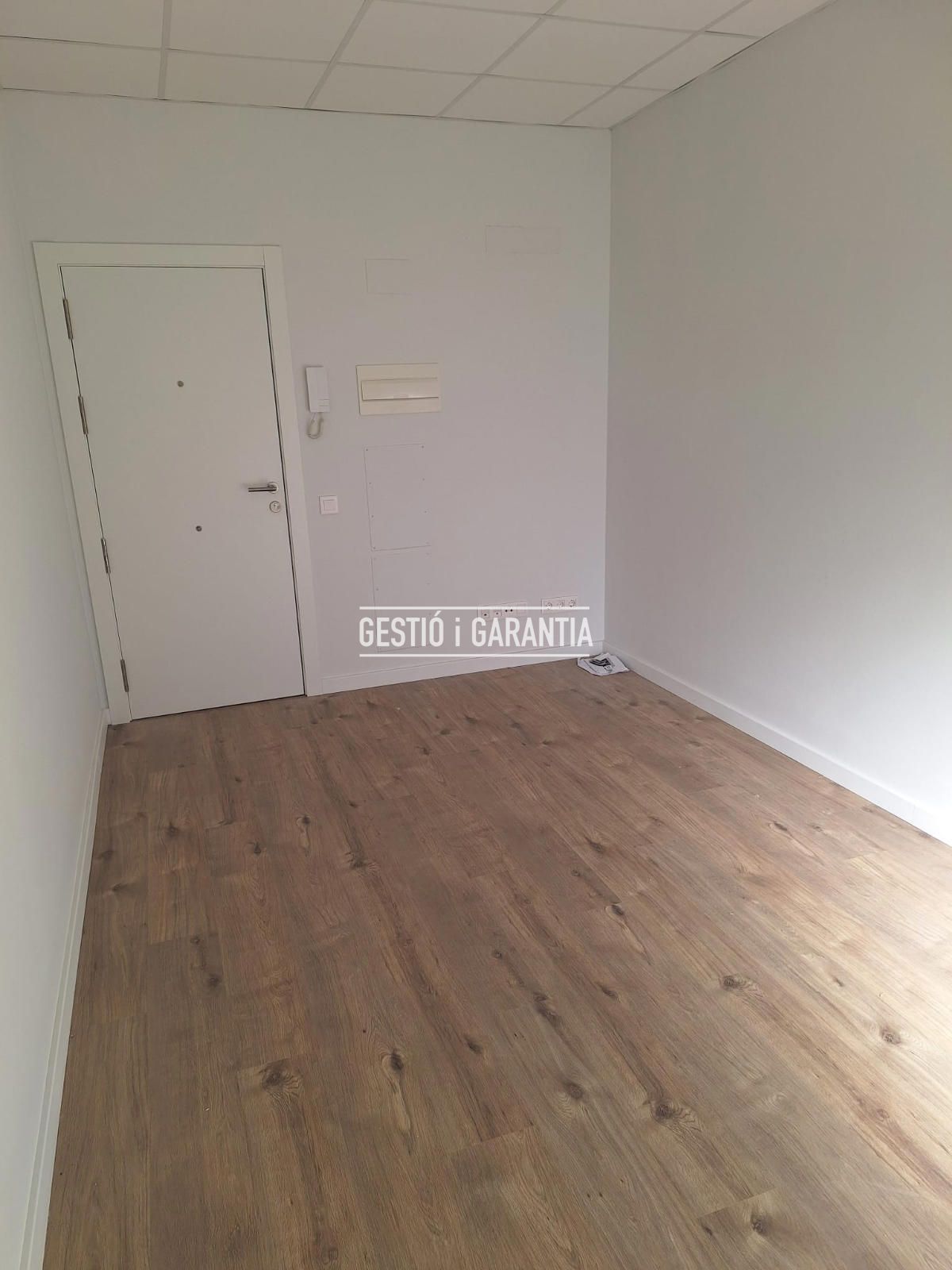 Dormitori de Oficina en venda en  Barcelona Capital amb Aire condicionat i Calefacció