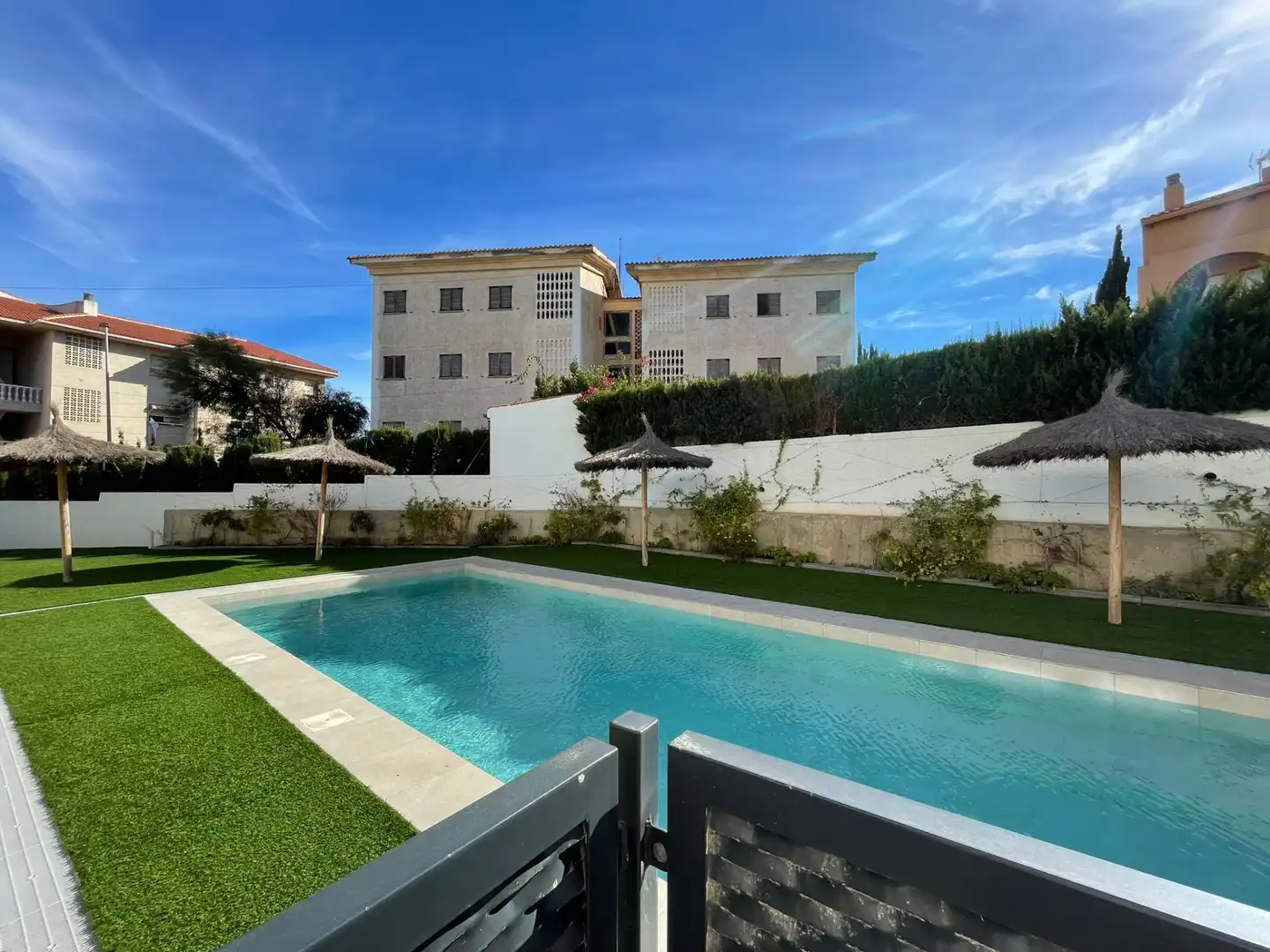Piscina de Pis en venda en Cartagena amb Aire condicionat, Terrassa i Moblat