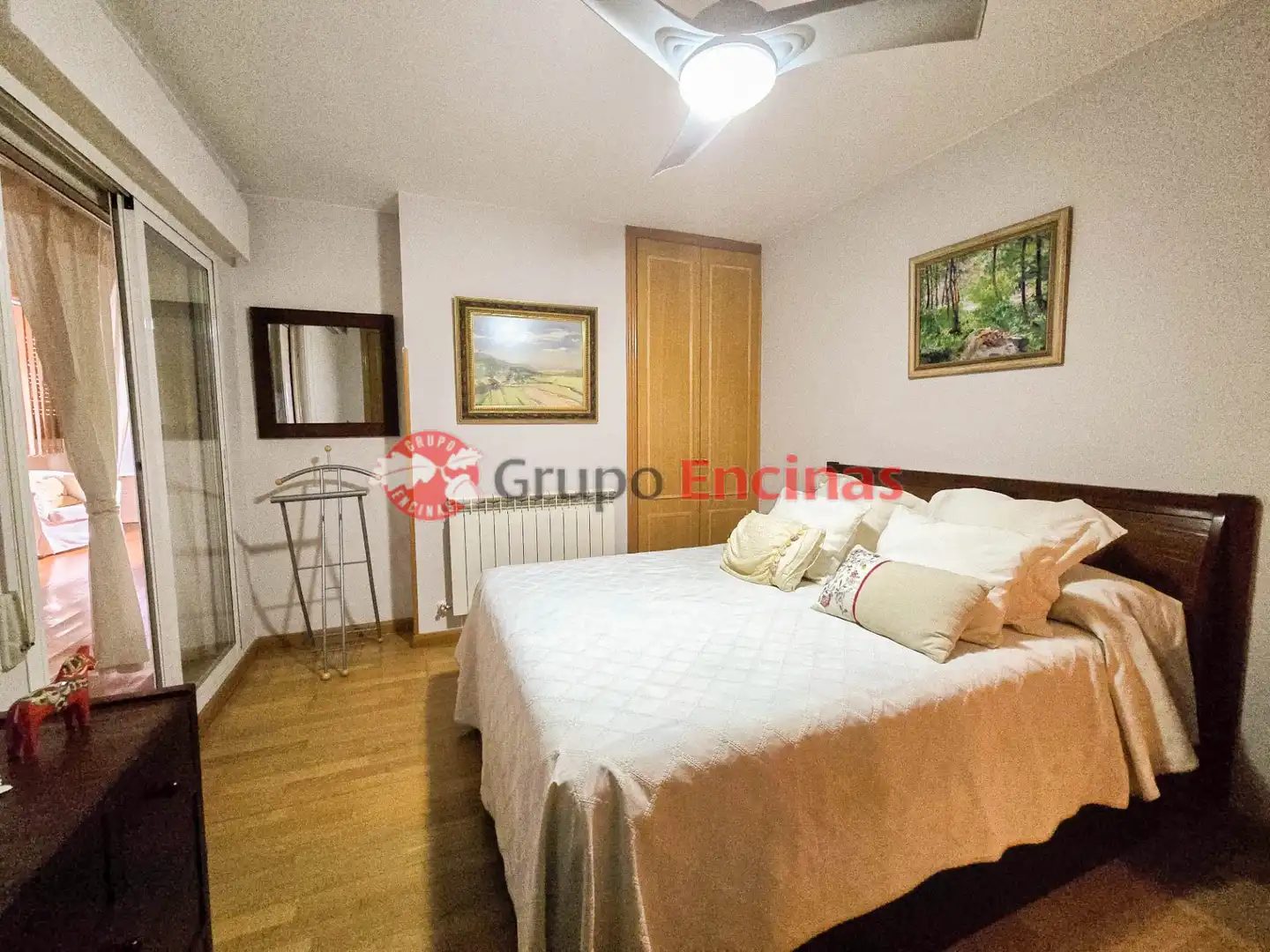 Habitación de Ático en venta en Parla con Aire acondicionado, Calefacción y Jardín privado