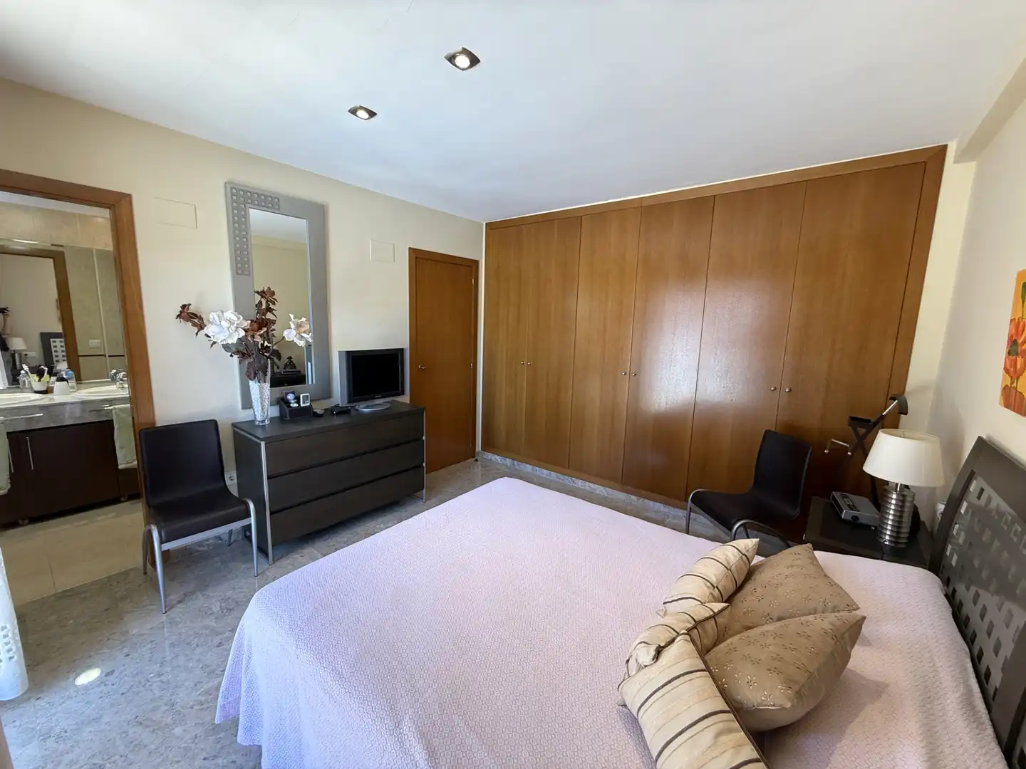 Dormitori de Casa adosada en venda en Torrent amb Terrassa, Balcó i Piscina comunitària