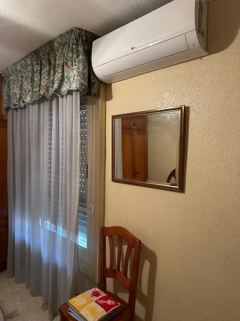 Habitación de Piso en venta en Alicante / Alacant con Aire acondicionado, Calefacción y Terraza