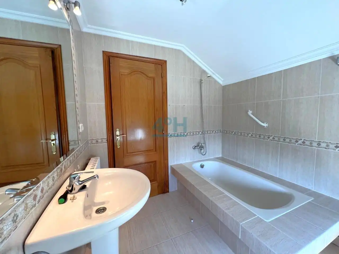 Baño de Casa o chalet en venta en Barbadás con Calefacción, Jardín privado y Terraza