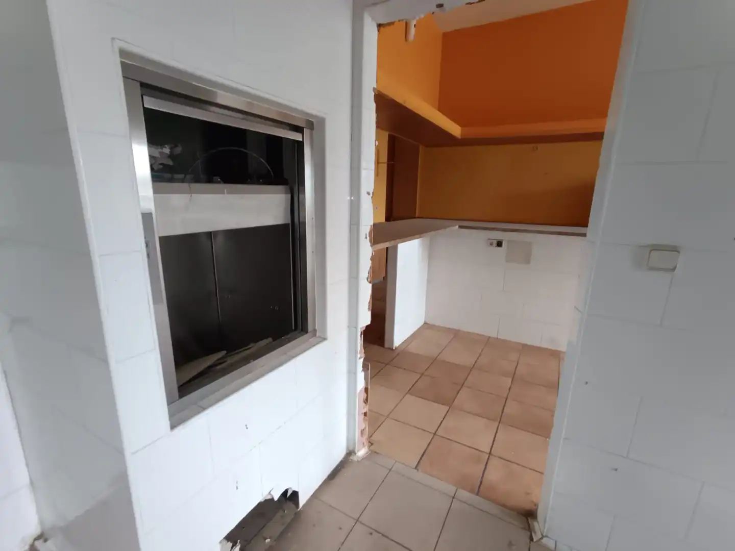 Cocina de Nave industrial en venta en Torrejón de la Calzada