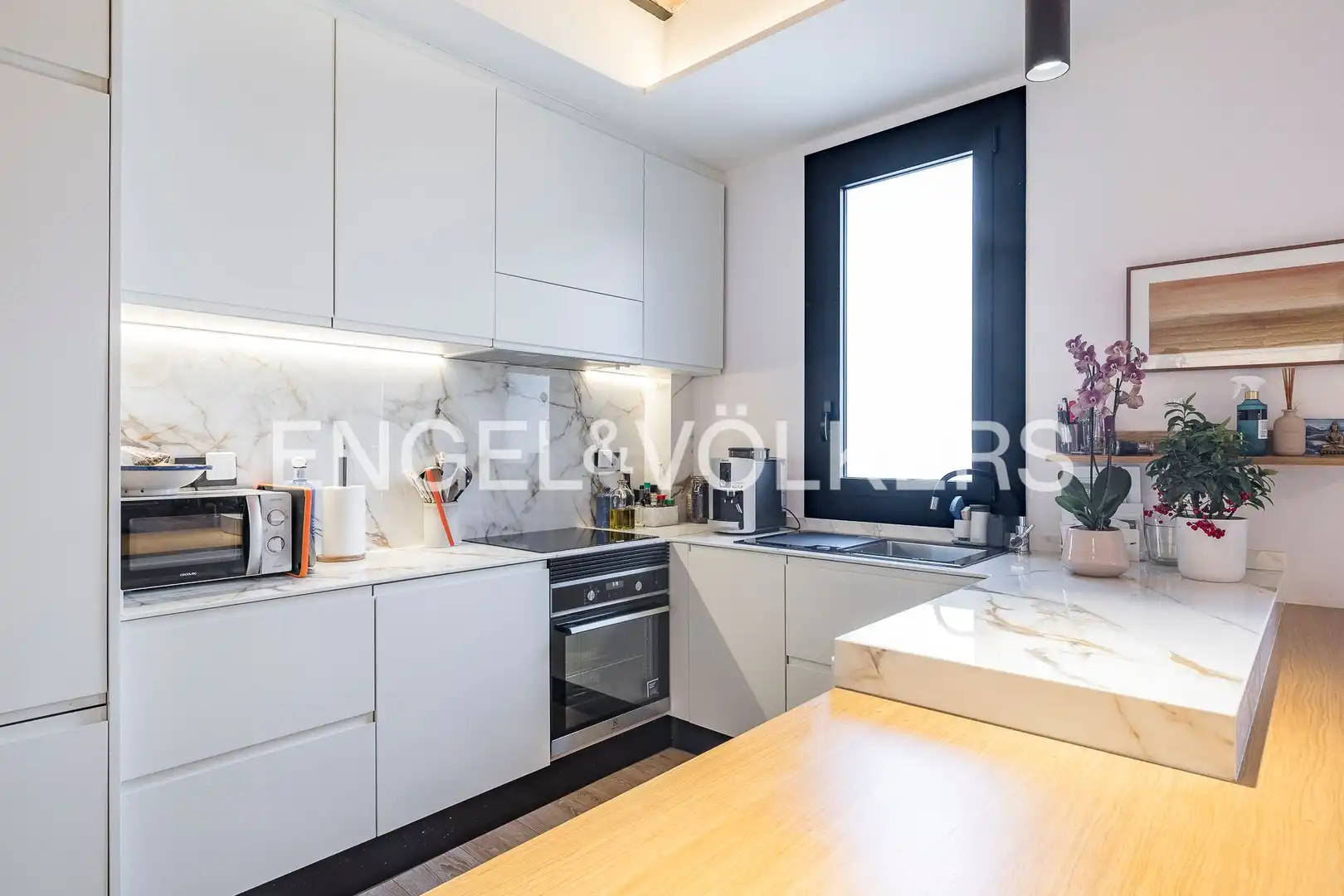 Kitchen of Flat for sale in Barcelona  with Air Conditioner, Heating and Balcony