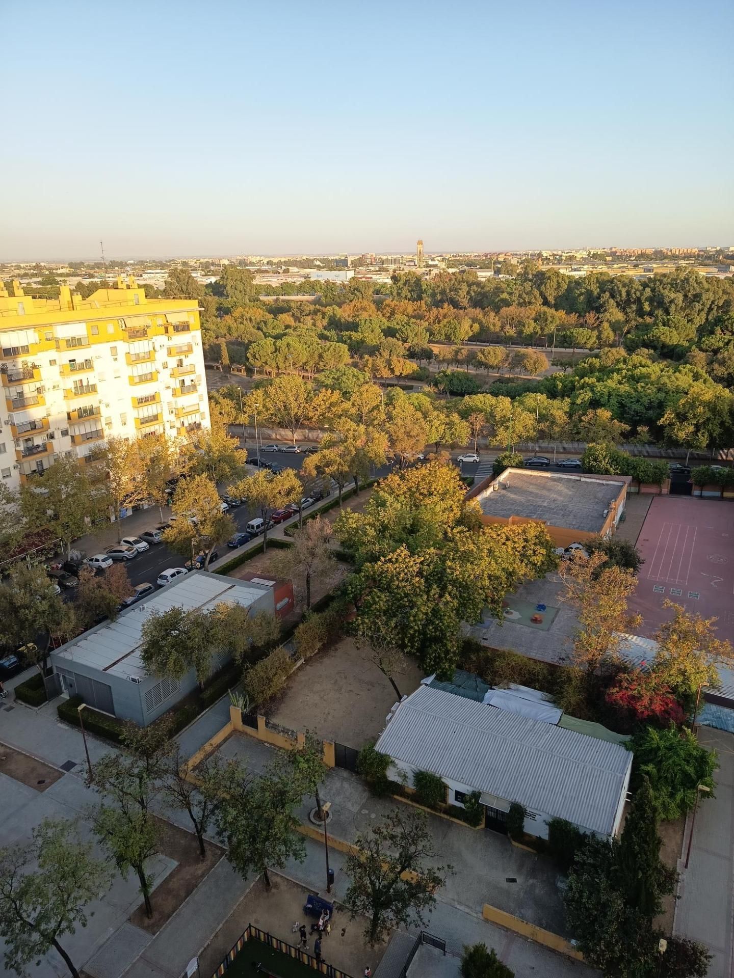 Exterior view of Flat for sale in  Sevilla Capital  with Air Conditioner and Terrace