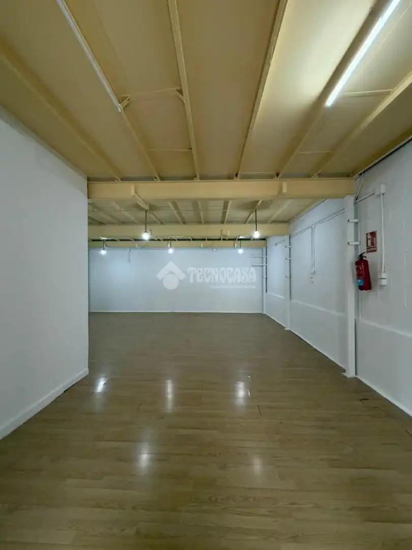 Local comercial de lloguer a C. Esperanza, imagen 2
