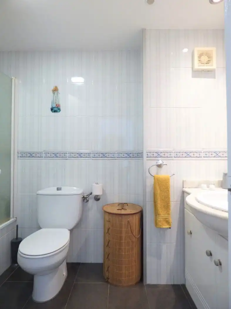Baño de Piso en venta en Salt con Aire acondicionado, Calefacción y Terraza