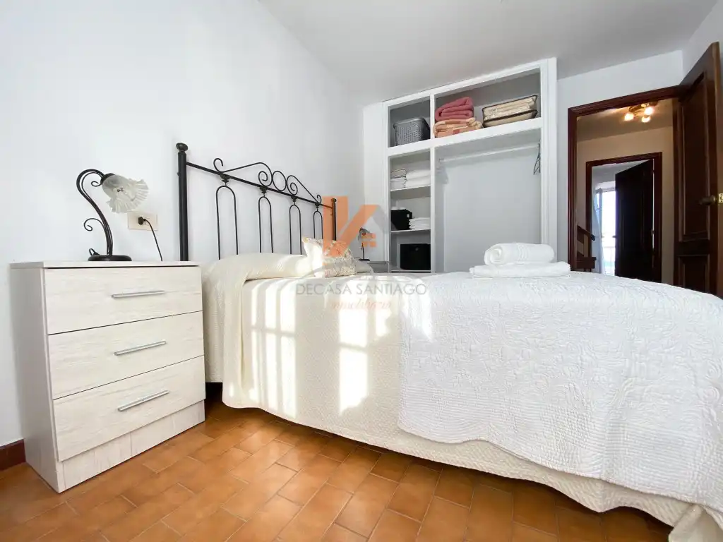 Dormitori de Casa o xalet en venda en Ribeira amb Jardí privat i Forn