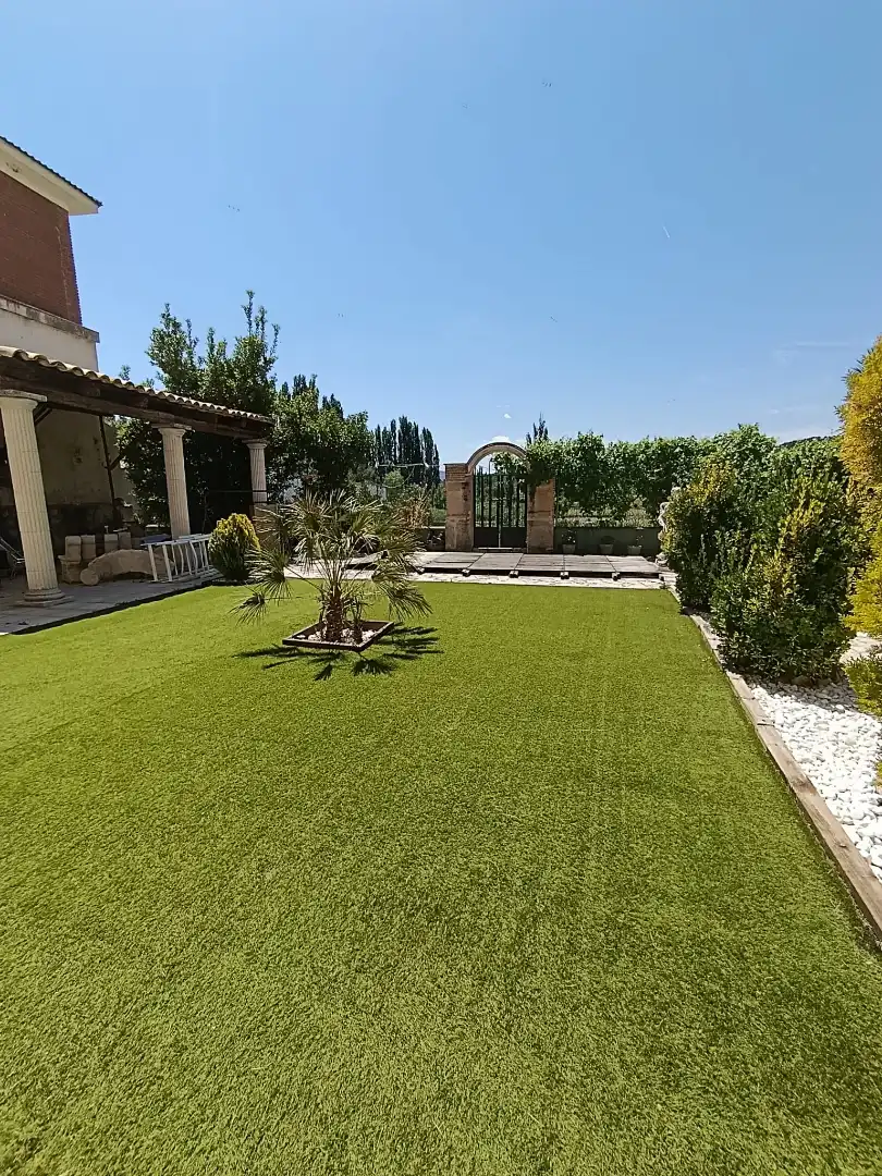 Terrassa de Casa o xalet en venda en Albalate de Zorita amb Aire condicionat, Calefacció i Jardí privat