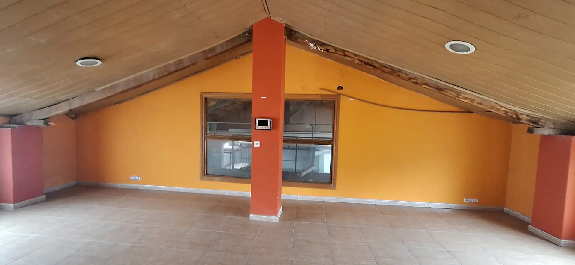 Industrial buildings for sale in Manises