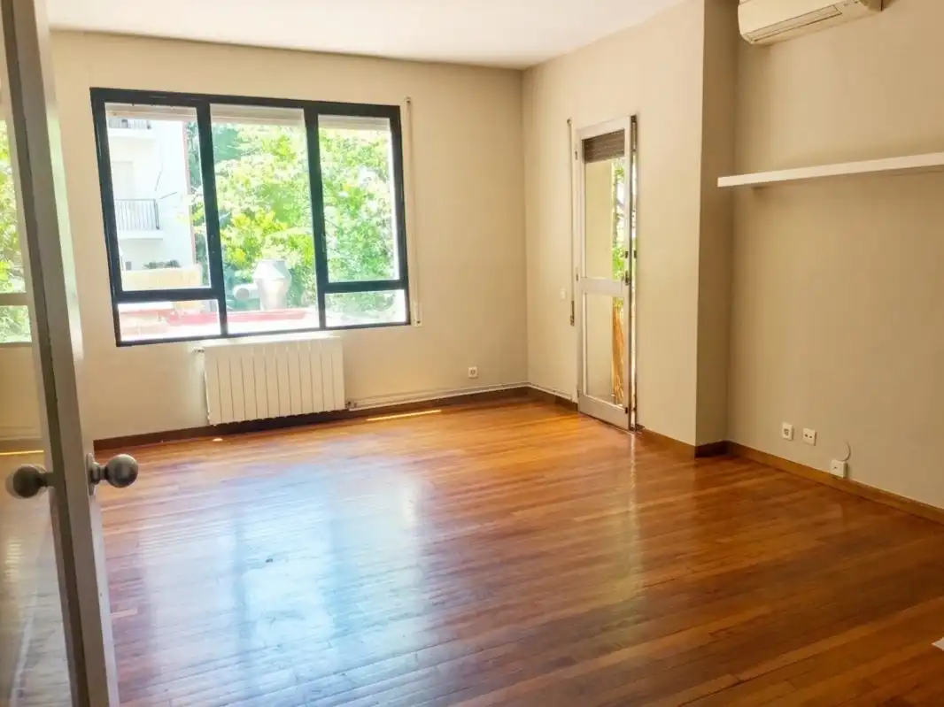 Piso con ascensor en venta en Muntaner 403