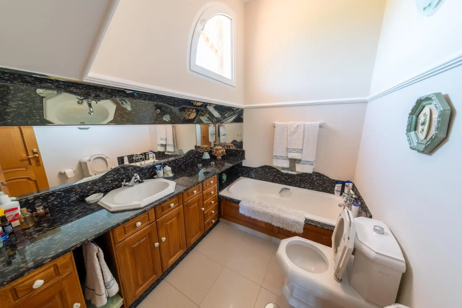 Baño de Casa o chalet en venta en A Illa de Arousa  con Calefacción, Jardín privado y Terraza