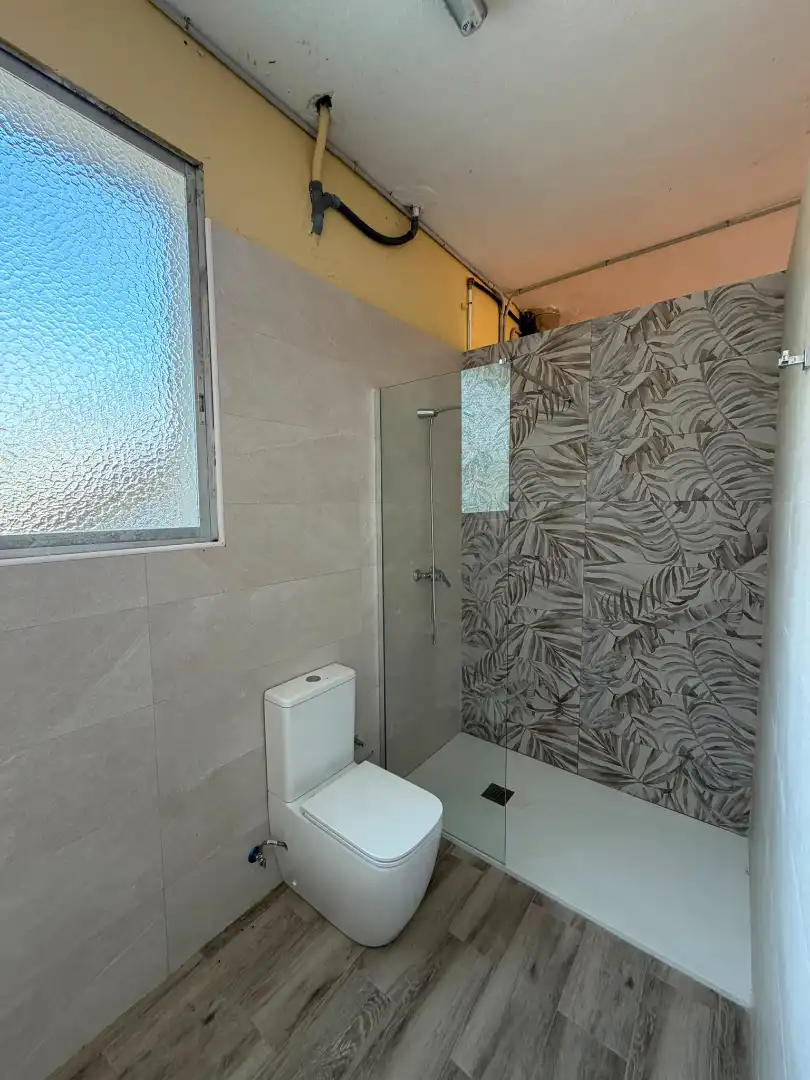 Baño de Casa o chalet de alquiler en Lugo con Calefacción, Terraza y Amueblado