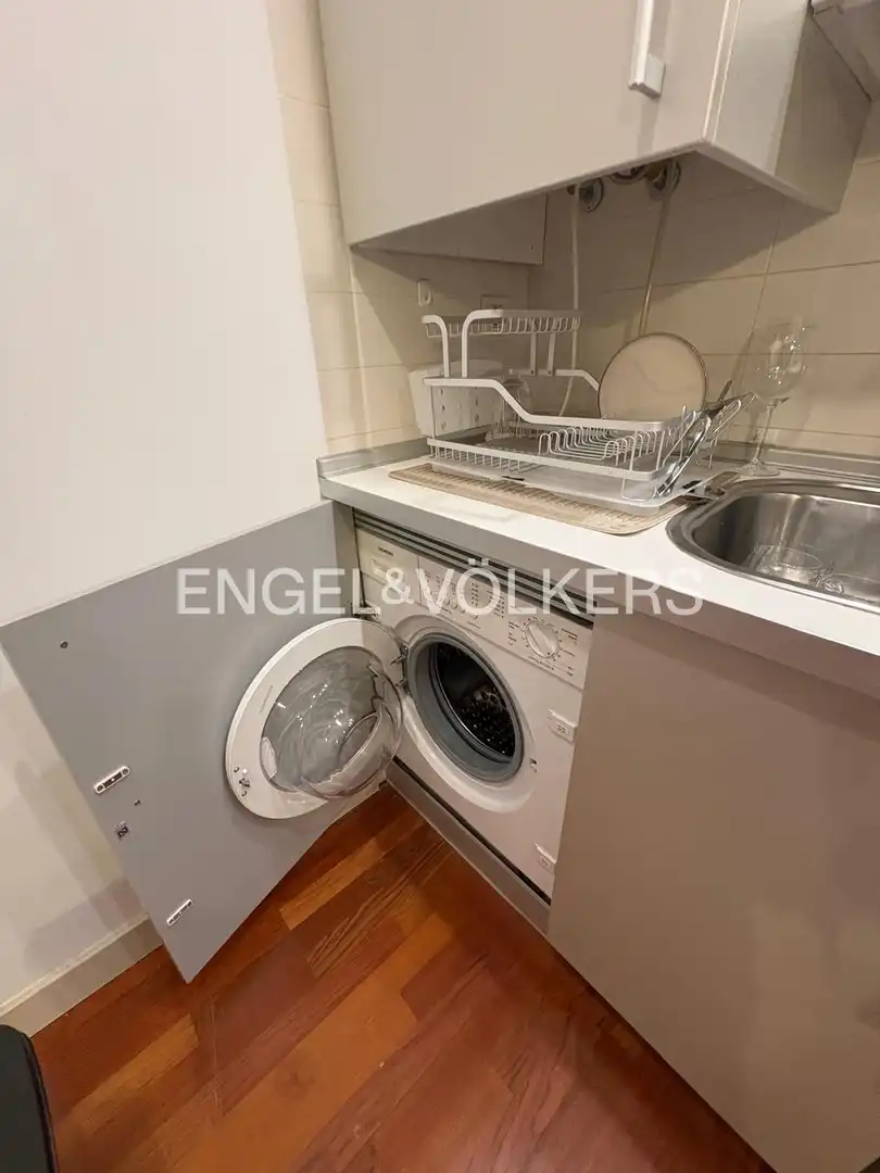 Cocina de Piso de alquiler en Madrid con Calefacción, Amueblado y Balcón