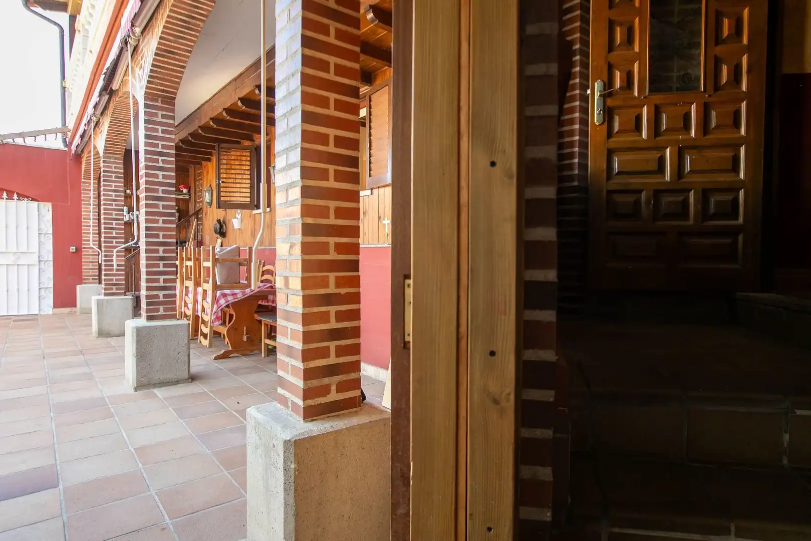 Houses for sale in Legarda  with Air Conditioner, Heating and Private garden