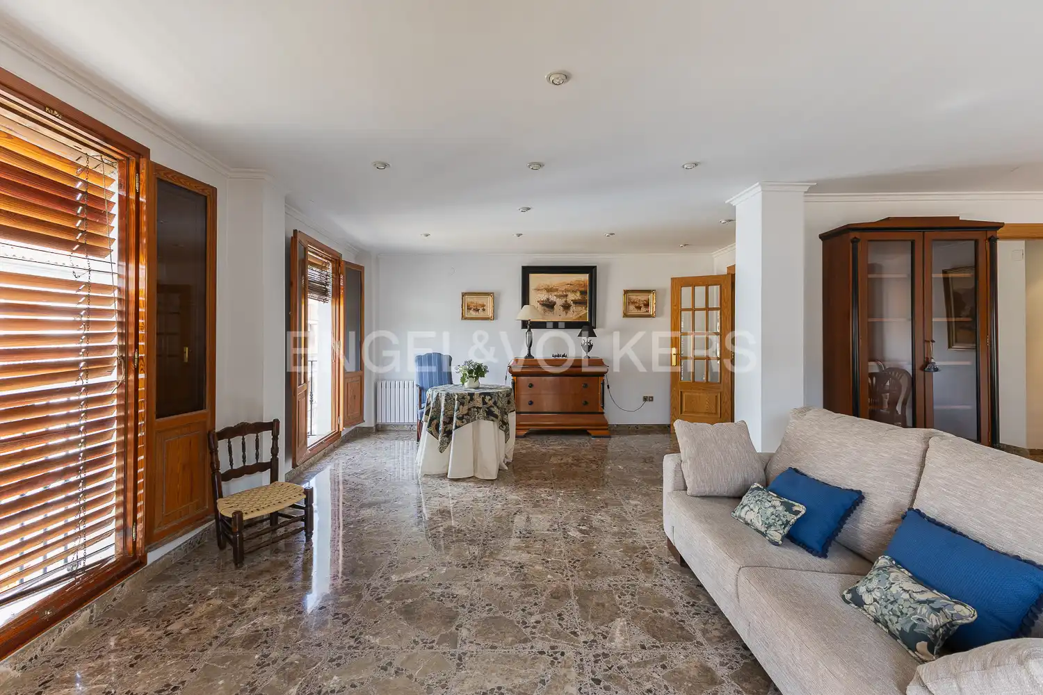 Piso con terraza en alquiler en Calle Sant bernat i les germanes, imagen 4