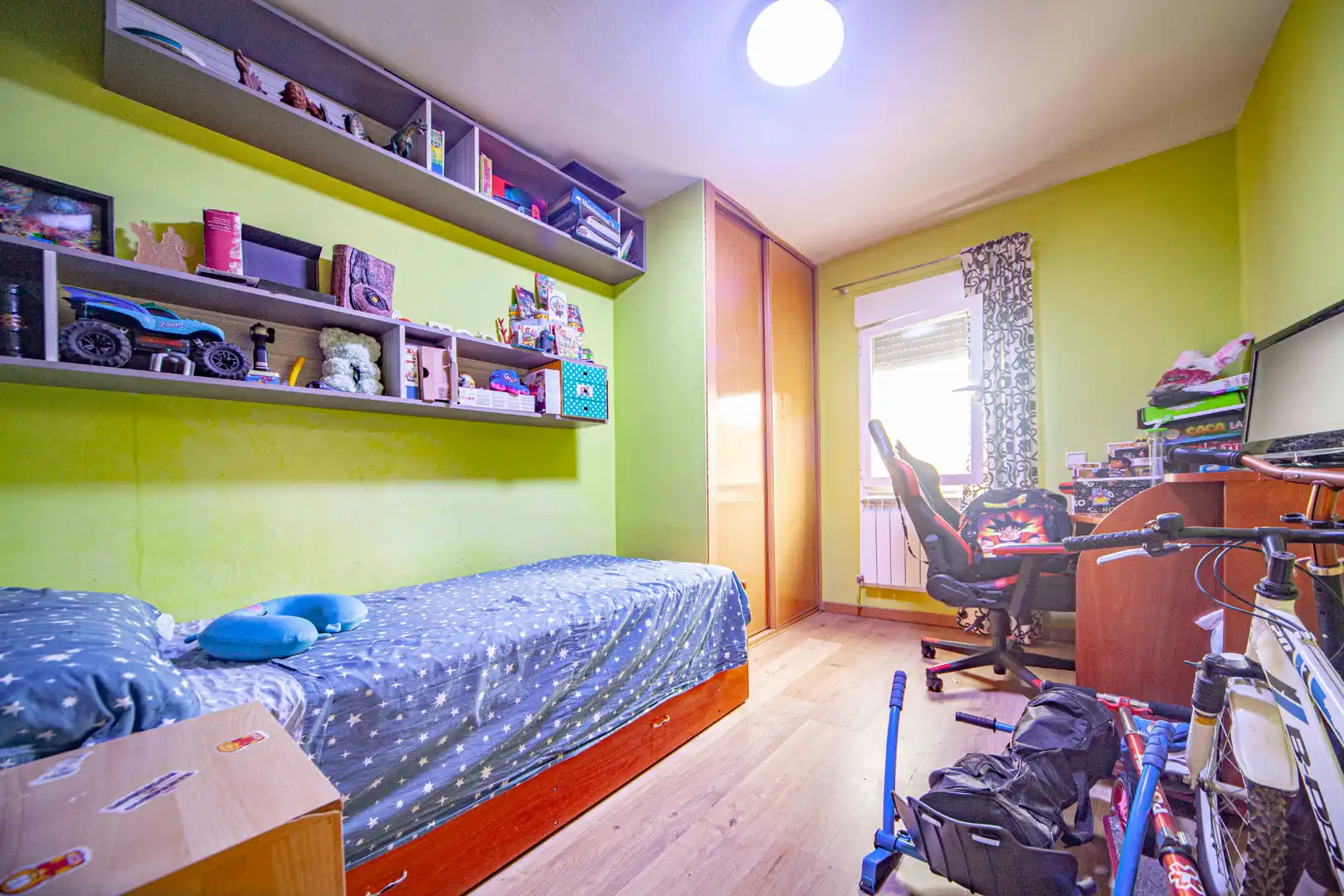 Bedroom of Flat for sale in Madrid  with Air Conditioner, Heating and Parquet flooring