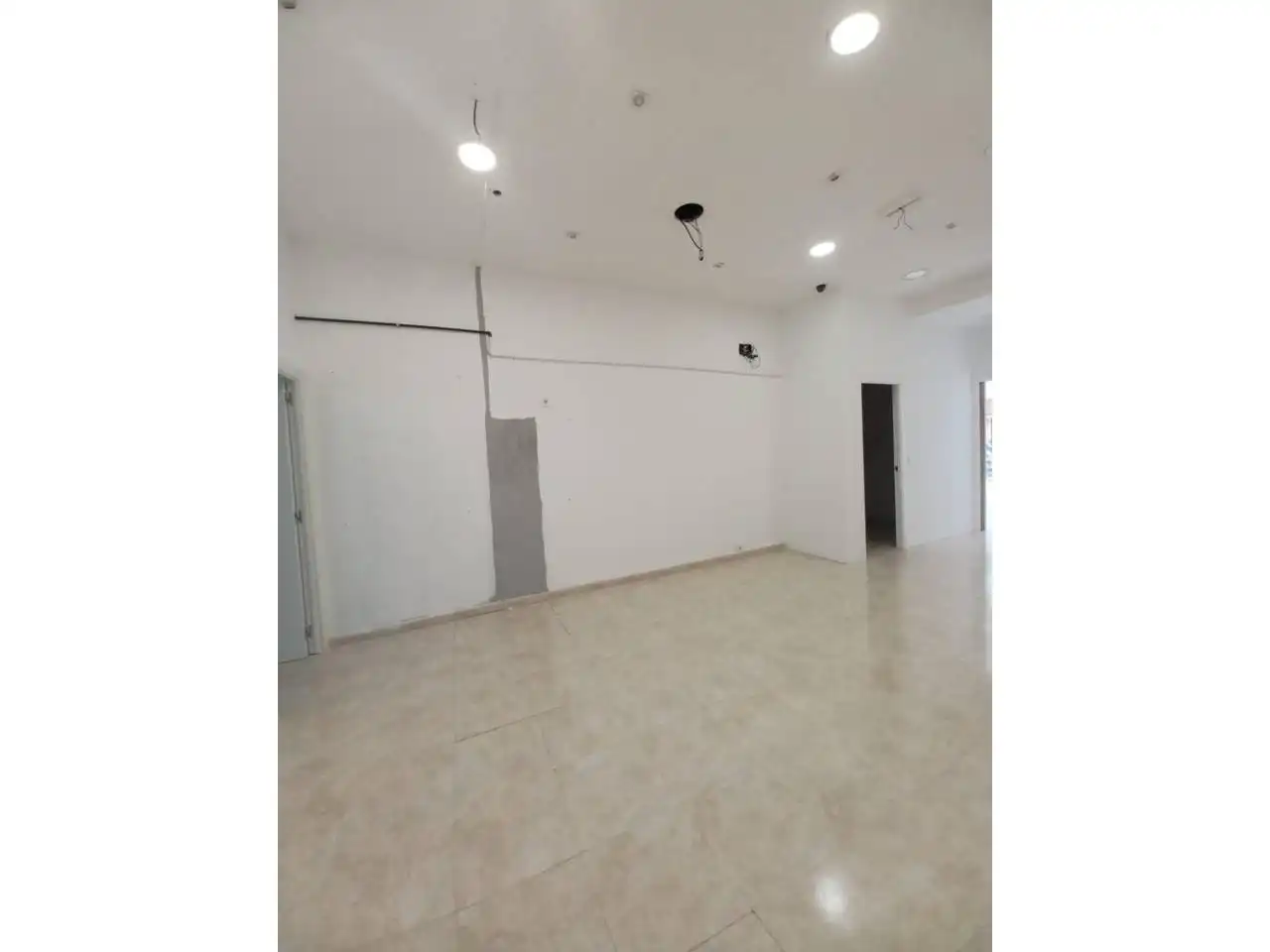 Geschaftsraum zur Miete in Calle Maria Aurelia Campmany, El Molí - El Rieral