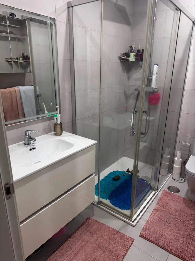 Bathroom of Flat for rent in Marbella  with Air Conditioner, Heating and Terrace