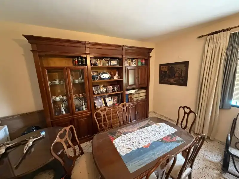 Comedor de Finca rústica en venta en Lucena