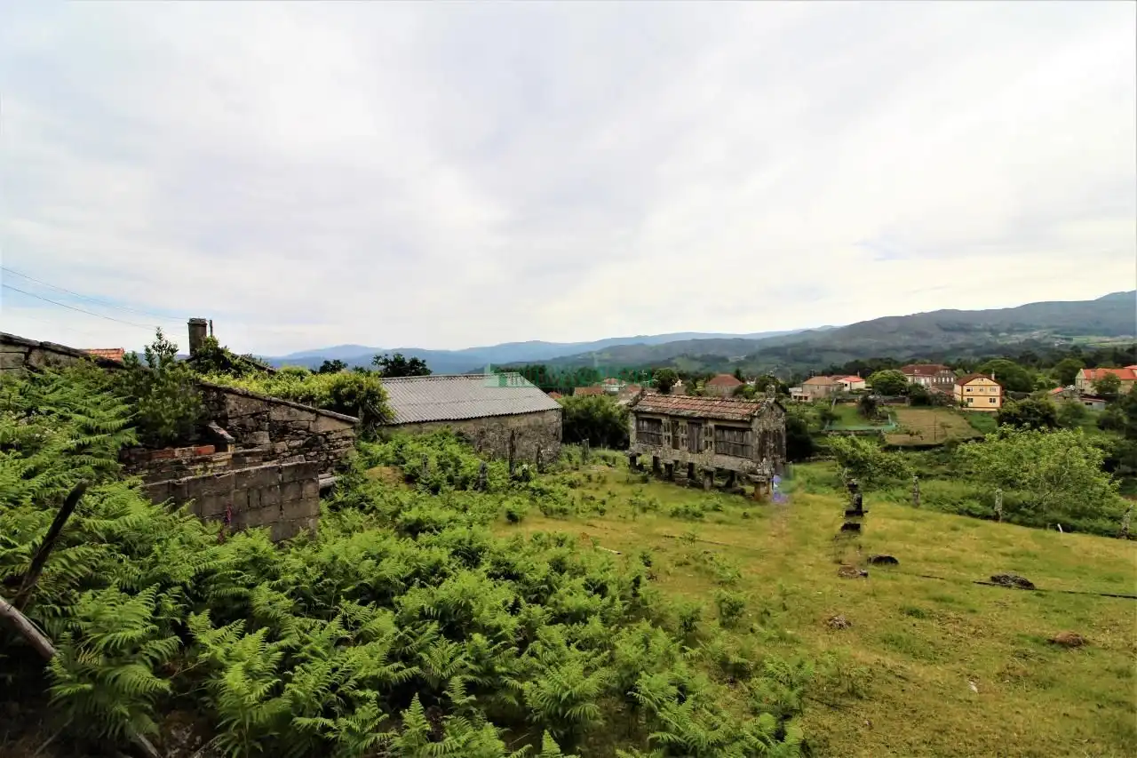 Casa rústica en venda a Pazos de Borbén