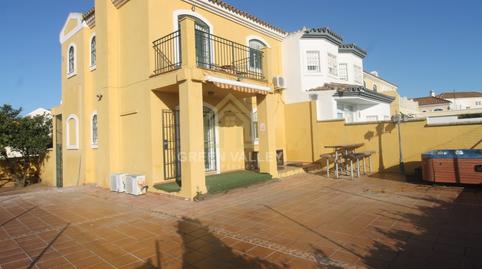 Foto 2 de Casa adosada en venda a Los Barrios, Cádiz