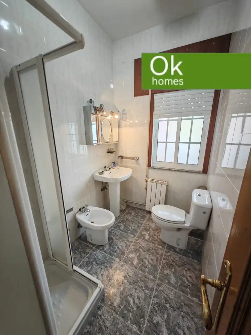 Bathroom of Detached homes for sale in Curtis  with Heating, Private garden and Parquet flooring