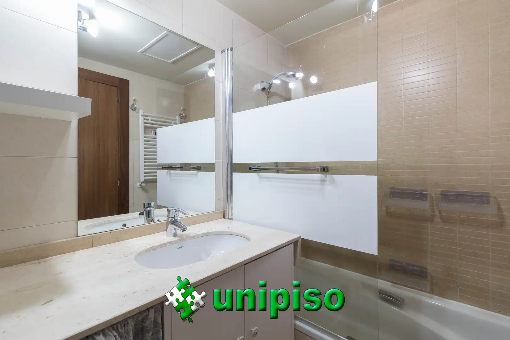 Bany de Pis en venda en Leganés amb Aire condicionat, Calefacció i Terrassa