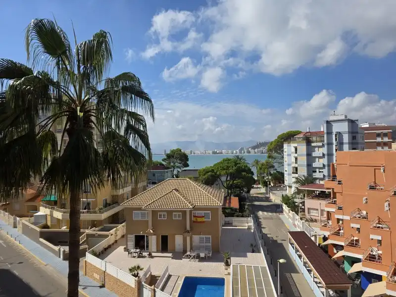 Apartment with garden for sale in El Faro