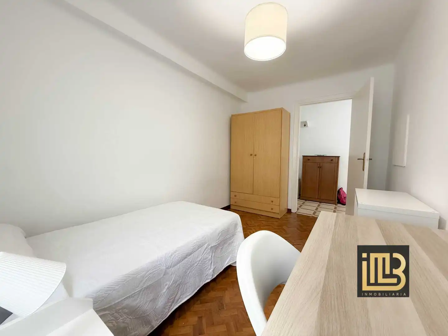 Bedroom of Flat for share in Málaga  with Air Conditioner, Heating and Furnished