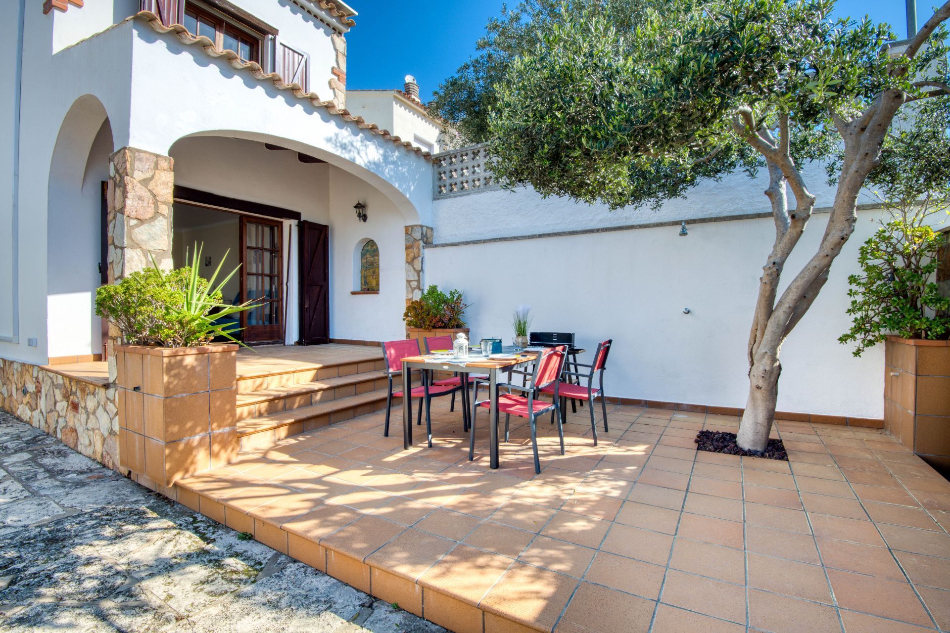 Jardí de Casa o xalet en venda en L'Escala amb Aire condicionat, Calefacció i Jardí privat