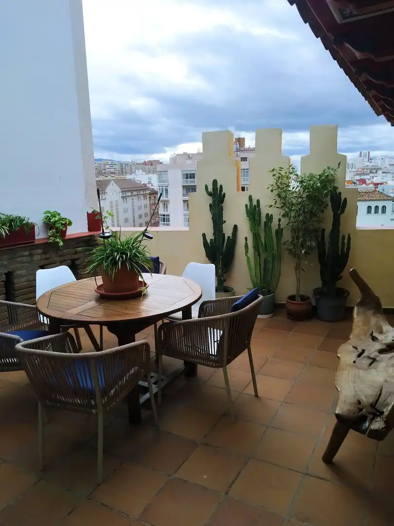 Terrasse von Dachboden zur Miete in Málaga mit Klimaanlage, Terrasse und Möbliert