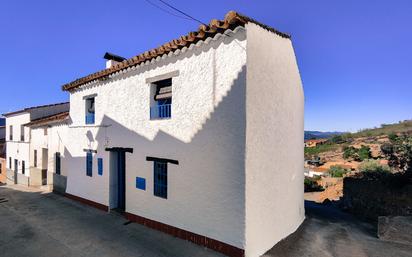 Vista exterior de Casa o xalet en venda en Espiel amb Terrassa