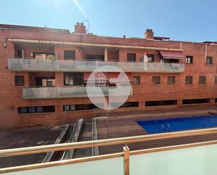 Vista exterior de Dúplex en venda en Granollers amb Terrassa, Traster i Piscina
