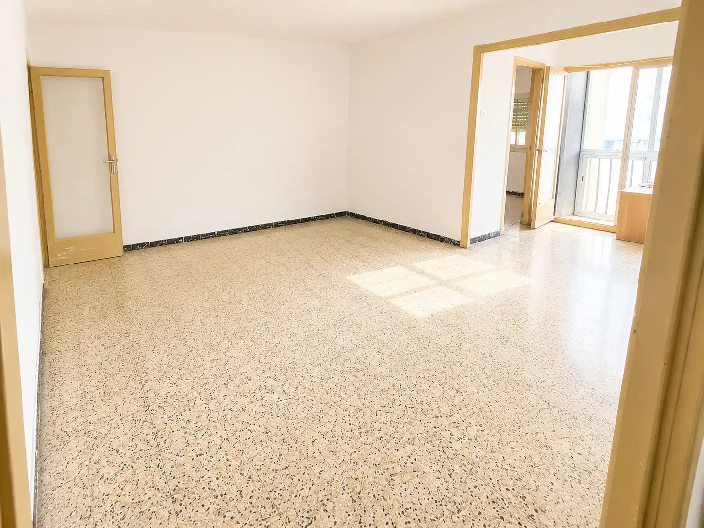Piso en venta en Santa Coloma de Gramenet con Aire acondicionado, Calefacción y Balcón