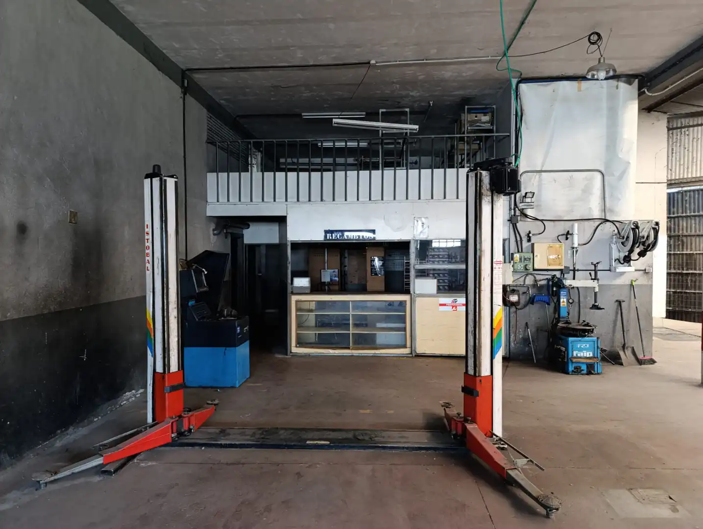 Nau industrial en venda a Rúa Ramón y Cajal, Quiroga