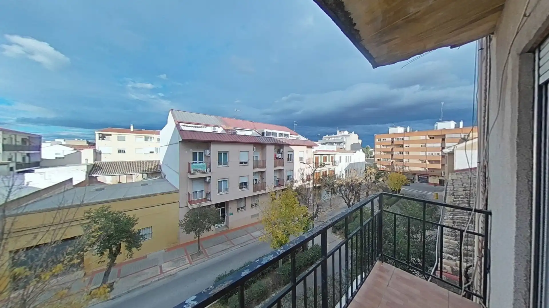 Außenansicht von Wohnung zum Verkauf in Chiva mit Balkon
