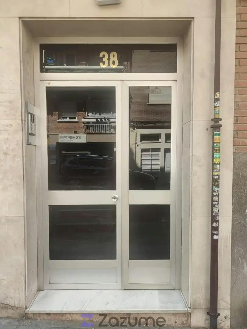 Flat for rent in Madrid  with Oven, Washing machine and Microwave