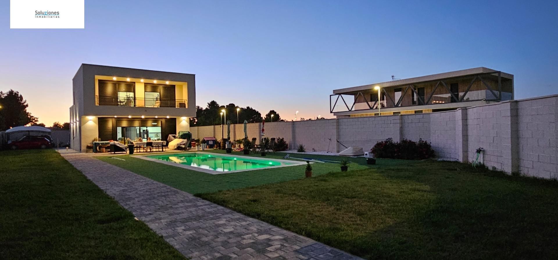 Swimming pool of Houses for sale in  Albacete Capital  with Private garden, Terrace and Swimming Pool