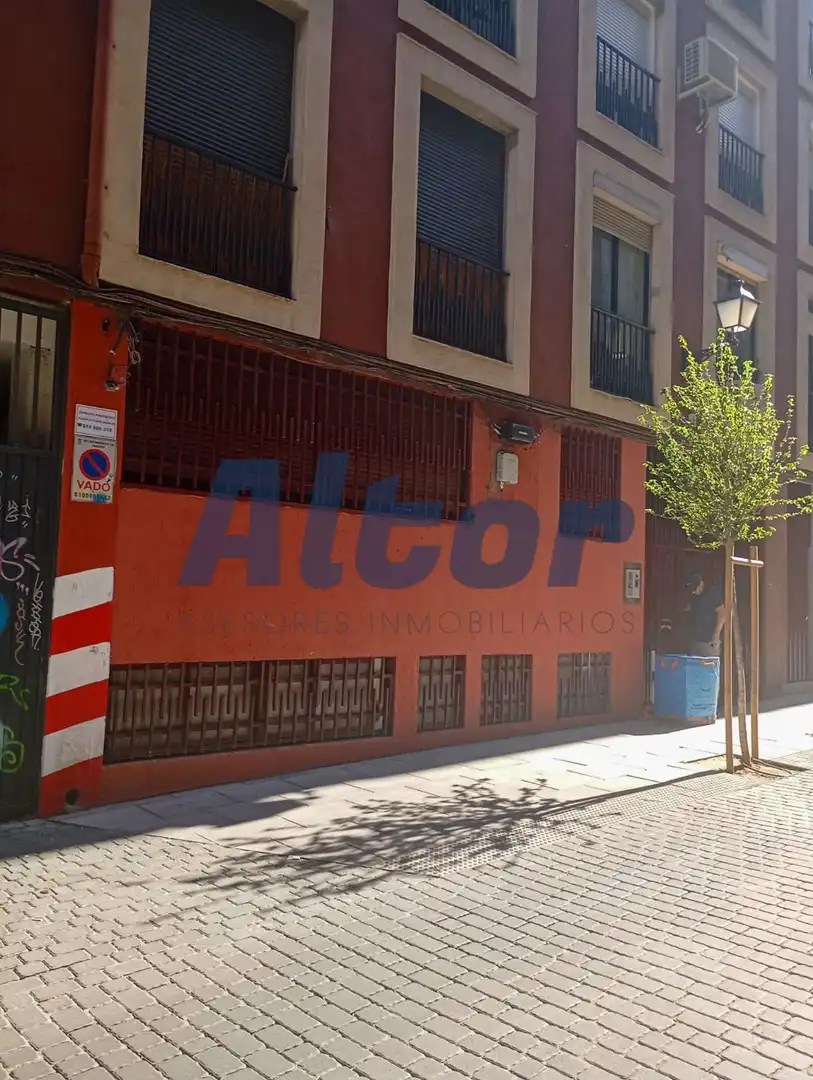 Vista exterior de Garaje en venta en Madrid