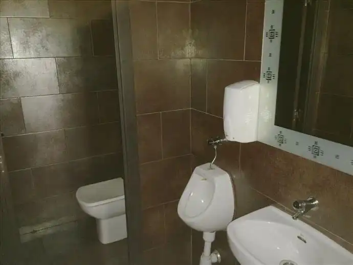 Local comercial en venta en El Carbayedo - El Quirinal, imagen 7