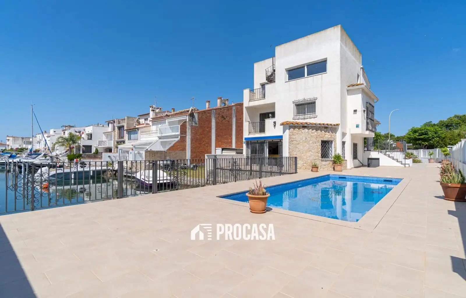 Piscina de Casa o xalet en venda en Empuriabrava amb Aire condicionat, Piscina i Moblat
