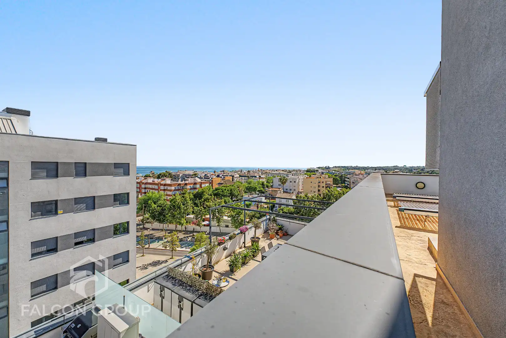 Terrace of Flat for sale in Vilanova i la Geltrú  with Air Conditioner, Heating and Parquet flooring