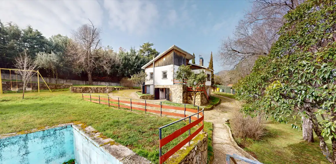Vista exterior de Casa o chalet en venta en Robledo de Chavela con Calefacción, Jardín privado y Terraza