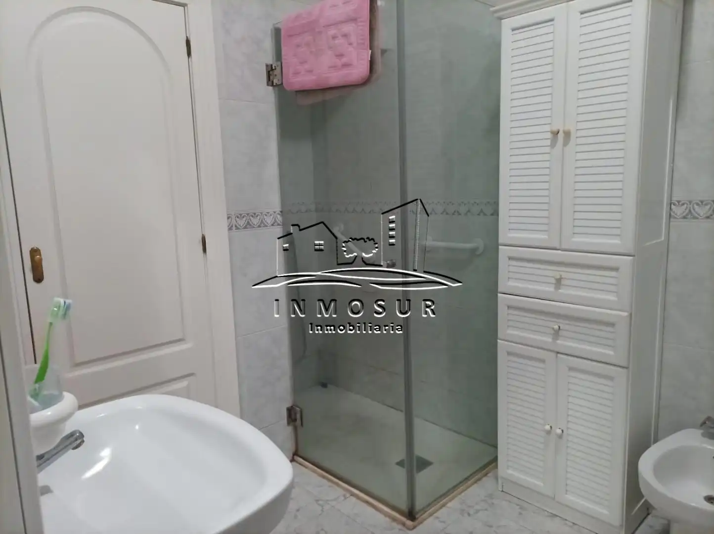 Badezimmer von Wohnung zum Verkauf in Lucena mit Abstellraum