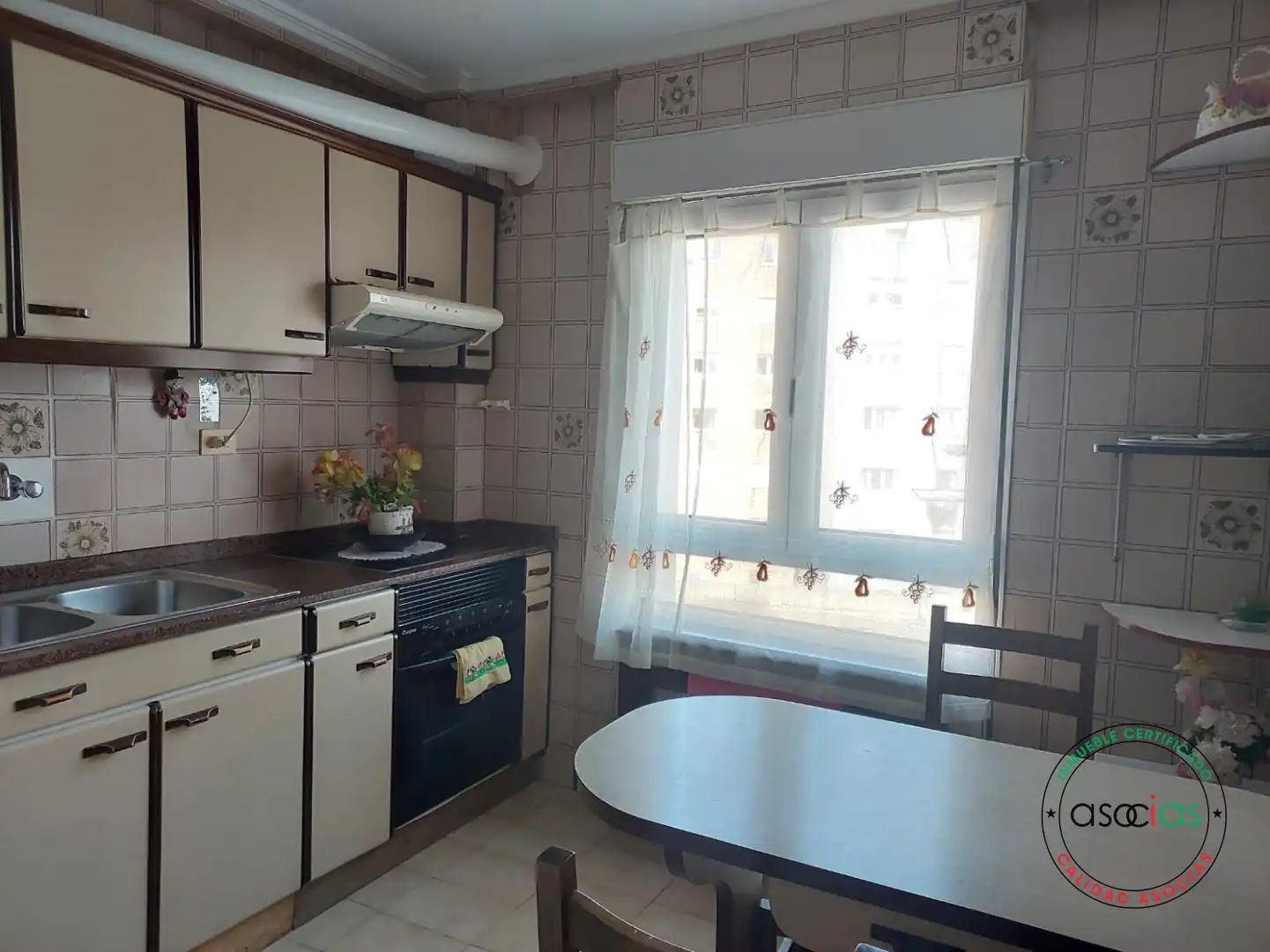 Kitchen of Flat for sale in Gijón   with Heating, Private garden and Storage room