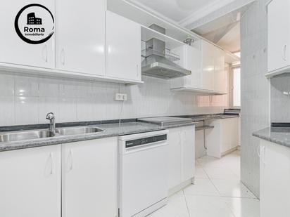 Kitchen of Flat for sale in  Granada Capital  with Terrace and Balcony