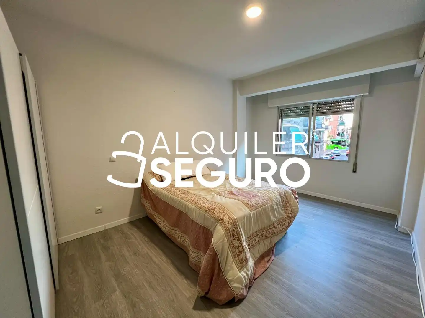 Habitación de Piso de alquiler en Alcobendas con Aire acondicionado