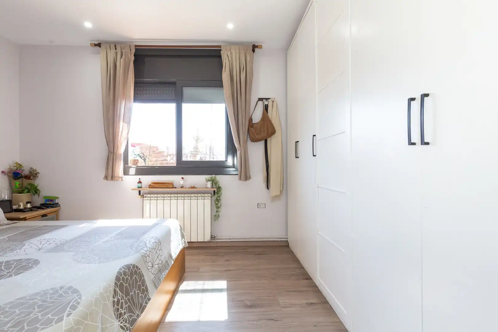 Habitación de Ático en venta en Rubí con Aire acondicionado, Calefacción y Terraza