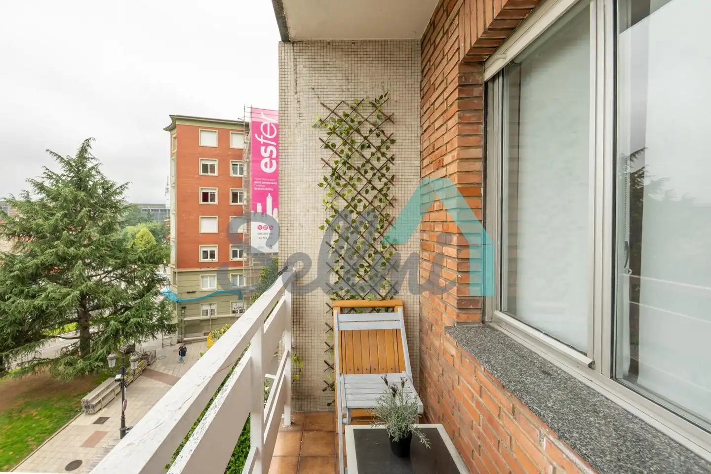 Balcony of Flat for share in Oviedo   with Heating, Parquet flooring and Terrace